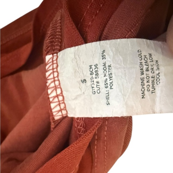 Green envelope size small rust colored camo excellent condition - Picture 5 of 5